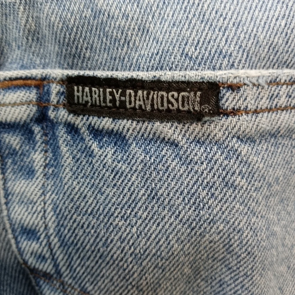Harley Davidson men's blue jeans sz 33x34. Rise 11